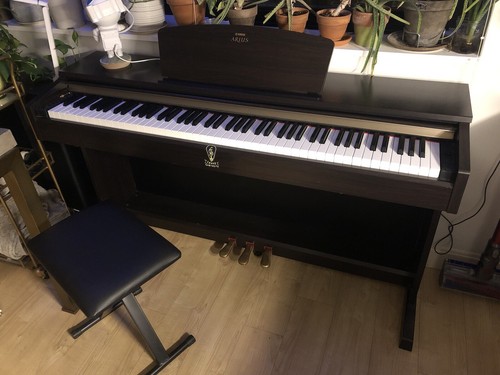 Yamaha arius electric piano - electric,