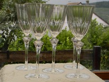 Lot de 5 verres à vin en cristal d'ARQUES Diamantis.