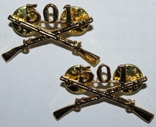 paire d'insigne de col