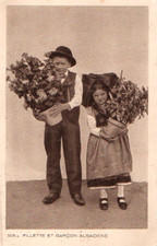 Carte postale Fillette et Garçon Alsaciens.