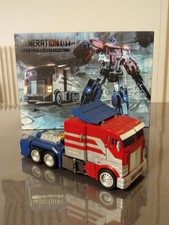 GenerationToys OP.EX aka Masterpiece IDW Optimus Prime