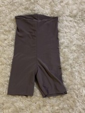 AMI Womens High Waisted Shorts