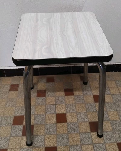 Ancien tabouret formica - en,