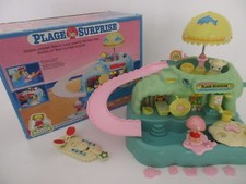 LUCIE VILLAGE Koeda Chan PLAGE SURPRISE - AJENA TAKARA 1982 en Boite FRANCE