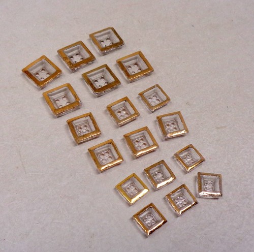 Lot boutons anciens en - 18,