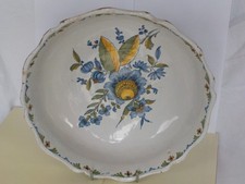 Saladier à décor de fleurs faience de La Rochelle ?