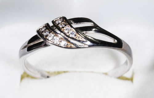 Bague en argent - ---,