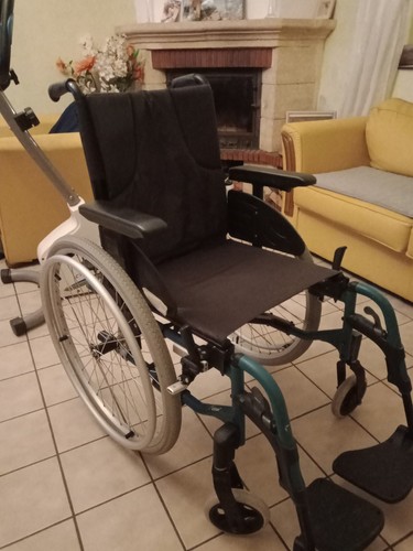 Fauteuil roulant manuel - roulant,