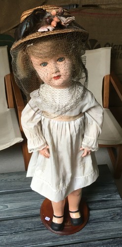 Poupée résine mundia paris - poupée,