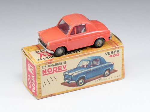 Norev vespa 400 - -, 18
