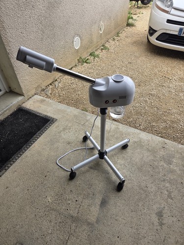 Machine vapeur sur pied