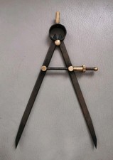 Compas droit à pointe en fer