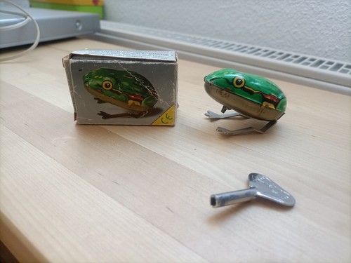 Grenouille sauteuse fer - grenouille, en