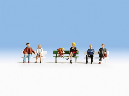 Noch personnages assis - personnages,