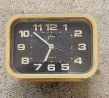 Ancien réveil électrique "JAPY"