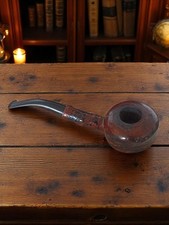 Pipe ancienne en bois sculpté