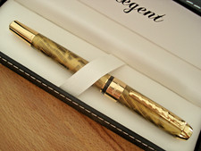 Stylo  PLUME or 18 kgp  fauve