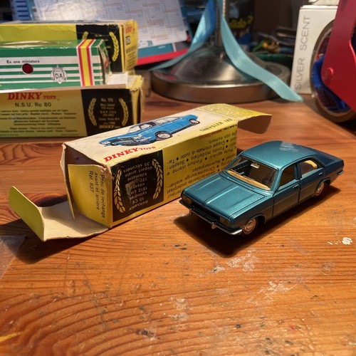 Dinky toys chrysler 180 - toys,