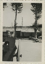 PHOTO ANCIENNE - VINTAGE SNAPSHOT -MILITAIRE CANON CADRAGE ERREUR DRÔLE-MILITARY