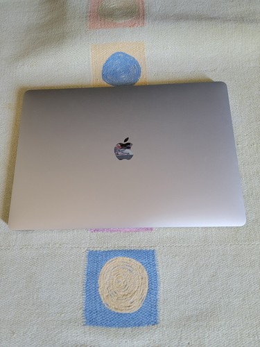 Macbook pro a1707 - 15,
