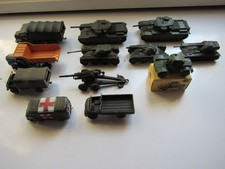 LOT DINKY TOYS  /  MILITAIRE