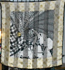 Foulard en soie Christian Dior  86 cm x 85 cm