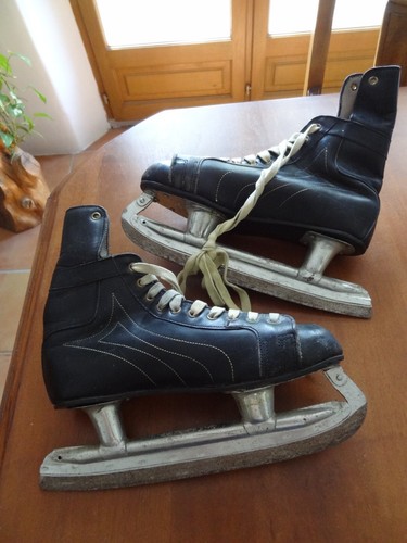 Ancienne paire patins à - paire,