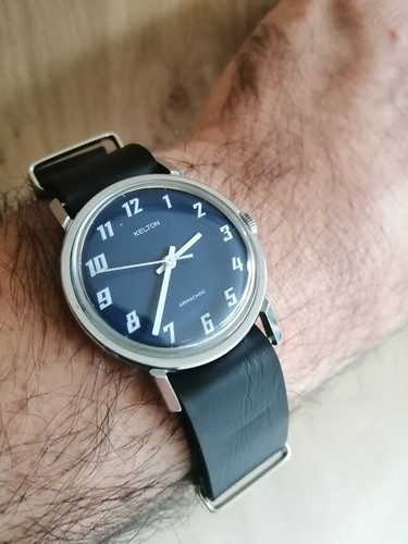Ancienne montre mecanique - ancienne,