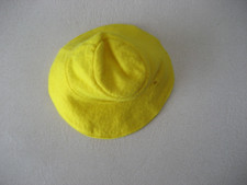 CHAPEAU des tenues   POUPÉE CATHIE BELLA - Années 1968 à 1970