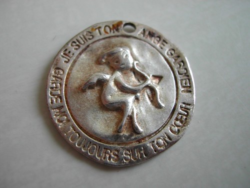 Médaille pendentif argenté - ,