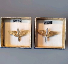 Paire d'Insignes de col