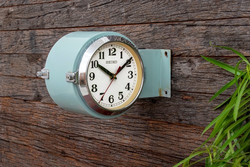 Horloge murale vintage