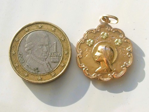 Belle medaille vierge - belle,