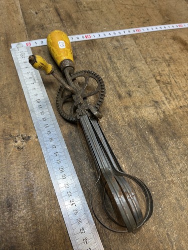 Batteur old tool - ,, outil