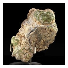 Grenat démantoïde. 220.0 ct. Malenco Valley, Lombardy, Italie.