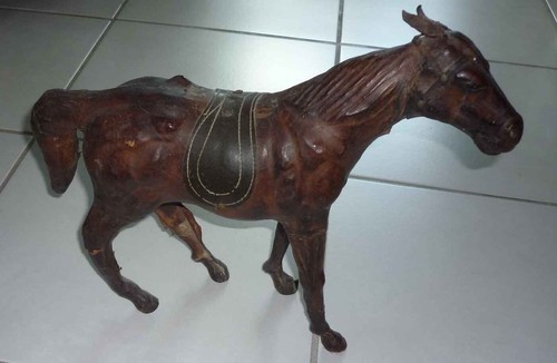 Cheval ancien cuir - en,