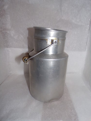 Pot lait ancien aluminium - a,