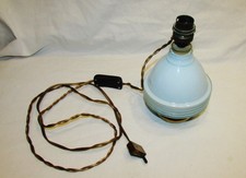 PIED DE LAMPE EN OPALINE BLEU PALE ELECTRIFIE ANCIEN