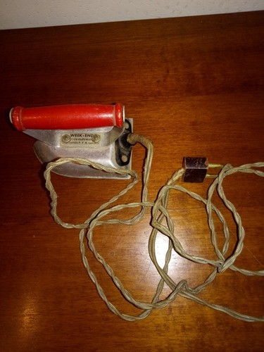 Jouet vintage fer a - fer,