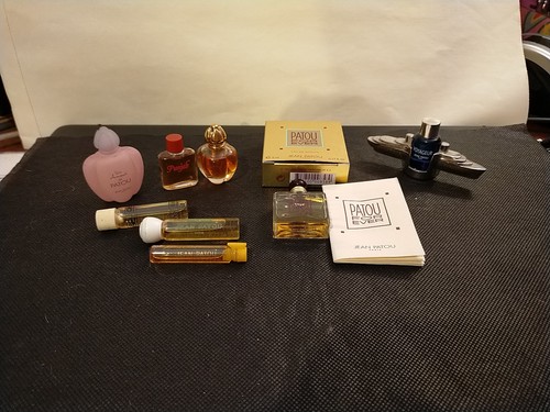 Lot miniatures parfum - de, de