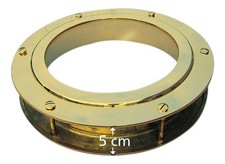 Hublot encastré dans la porte