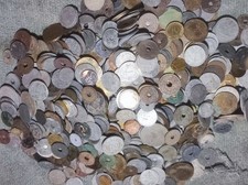 5 kilos de pièces de monnaie françaises et étrangères en état usé