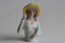 Demi figurine porcelaine Femme