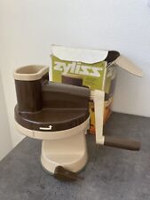 ancienne rape ventouse manuel zyliss marron rape legumes retro cuisine 