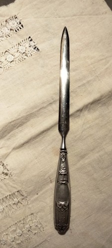 Coupe papier métal - papier,