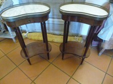 Paire de tables de chevet Anciennes Forme Haricot style Louis XVI- dessus marbre