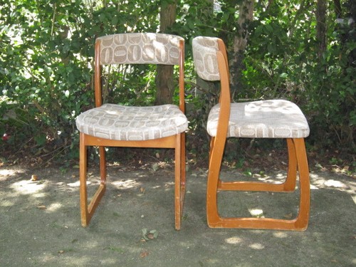Chaises self suite deux - self,