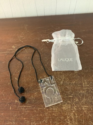 Collier rectangle clair - , en