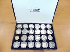 ANCIEN COFFRET  24 MEDAILLES