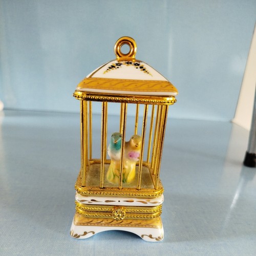 Boîte porcelaine cage - cage, a
